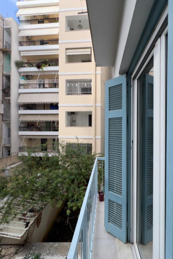 Cozy Cityscape Apartment In アテネ エクステリア 写真