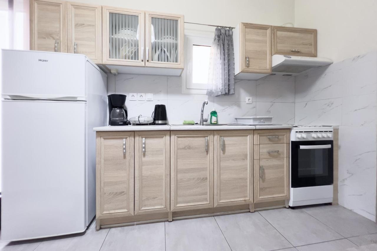 Cozy Cityscape Apartment In アテネ エクステリア 写真