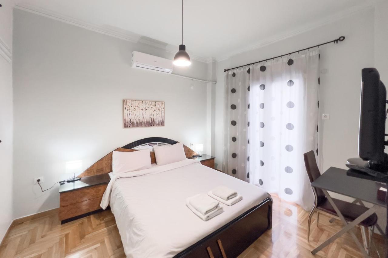 Cozy Cityscape Apartment In アテネ エクステリア 写真