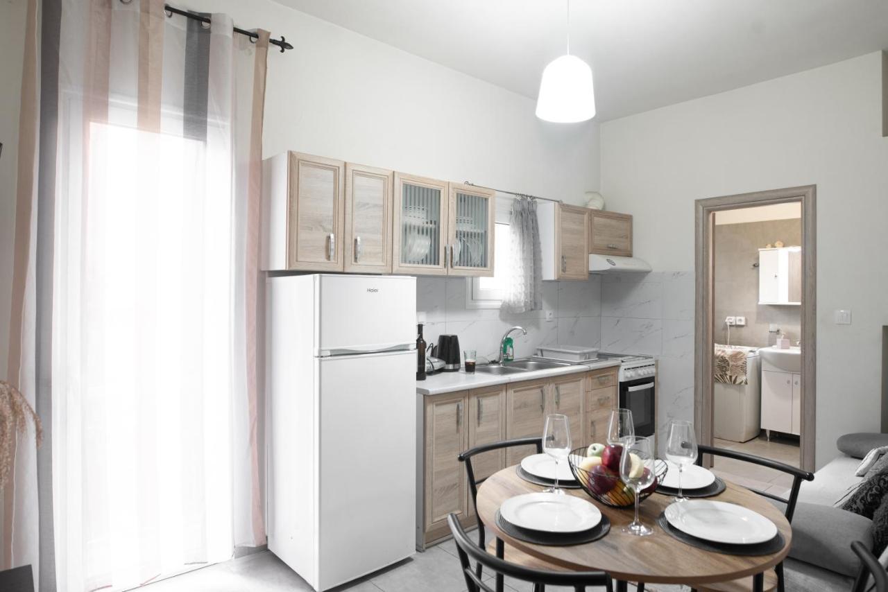 Cozy Cityscape Apartment In アテネ エクステリア 写真